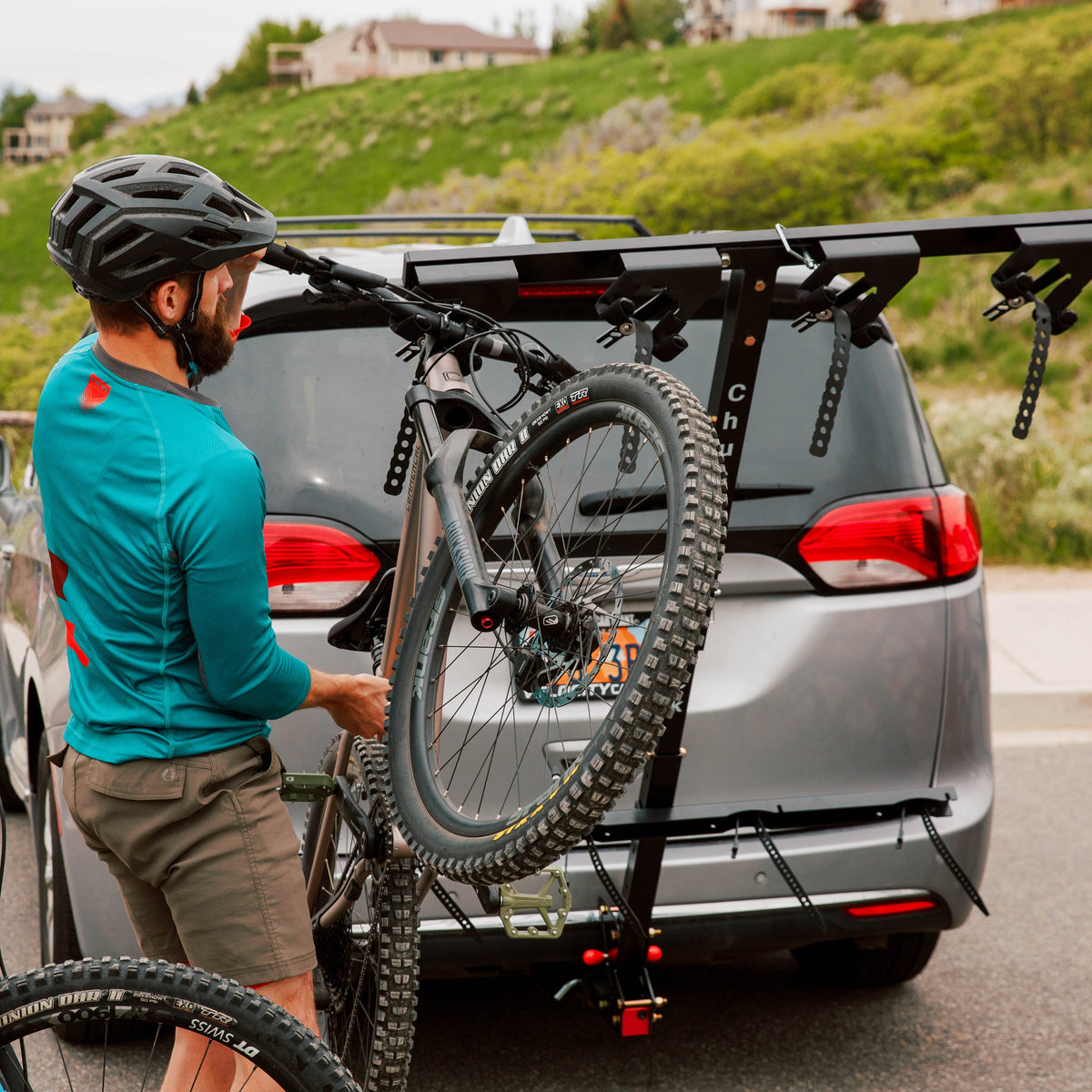 Chuck Rack Vertical Bike Hitch Rack (4-6)