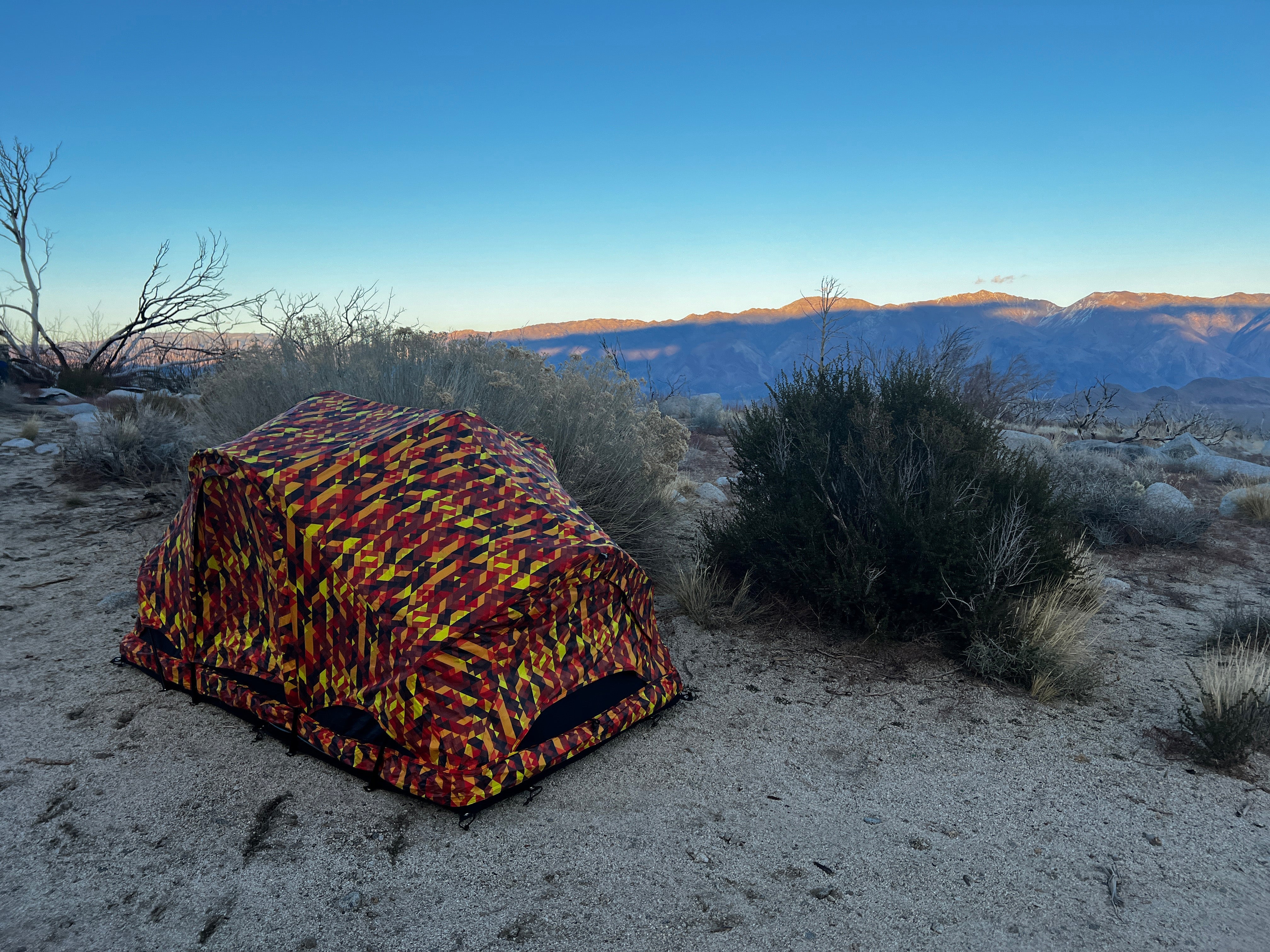 C6 OUTDOOR REV PICK-UP TRUCK TENT (Ember Black Out)