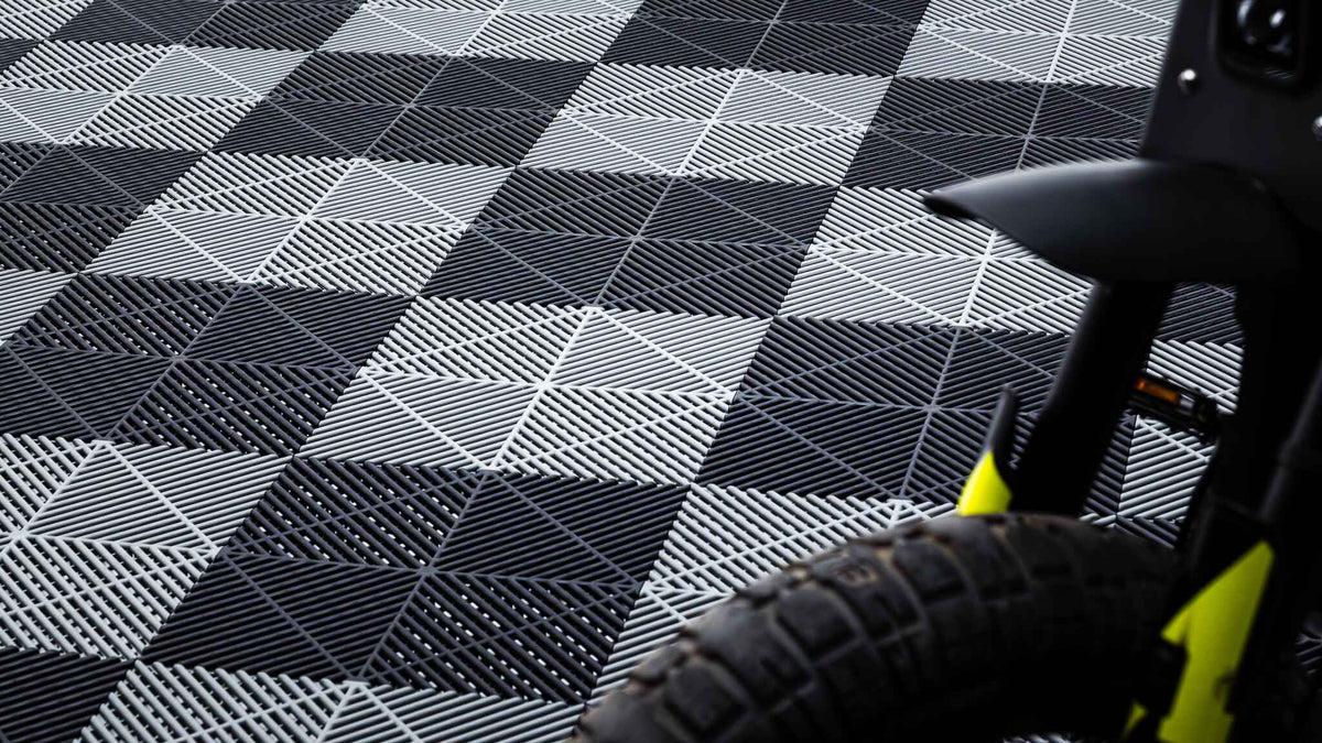 Interlocking Products 15.75" x 15.75" Interlocking Tiles