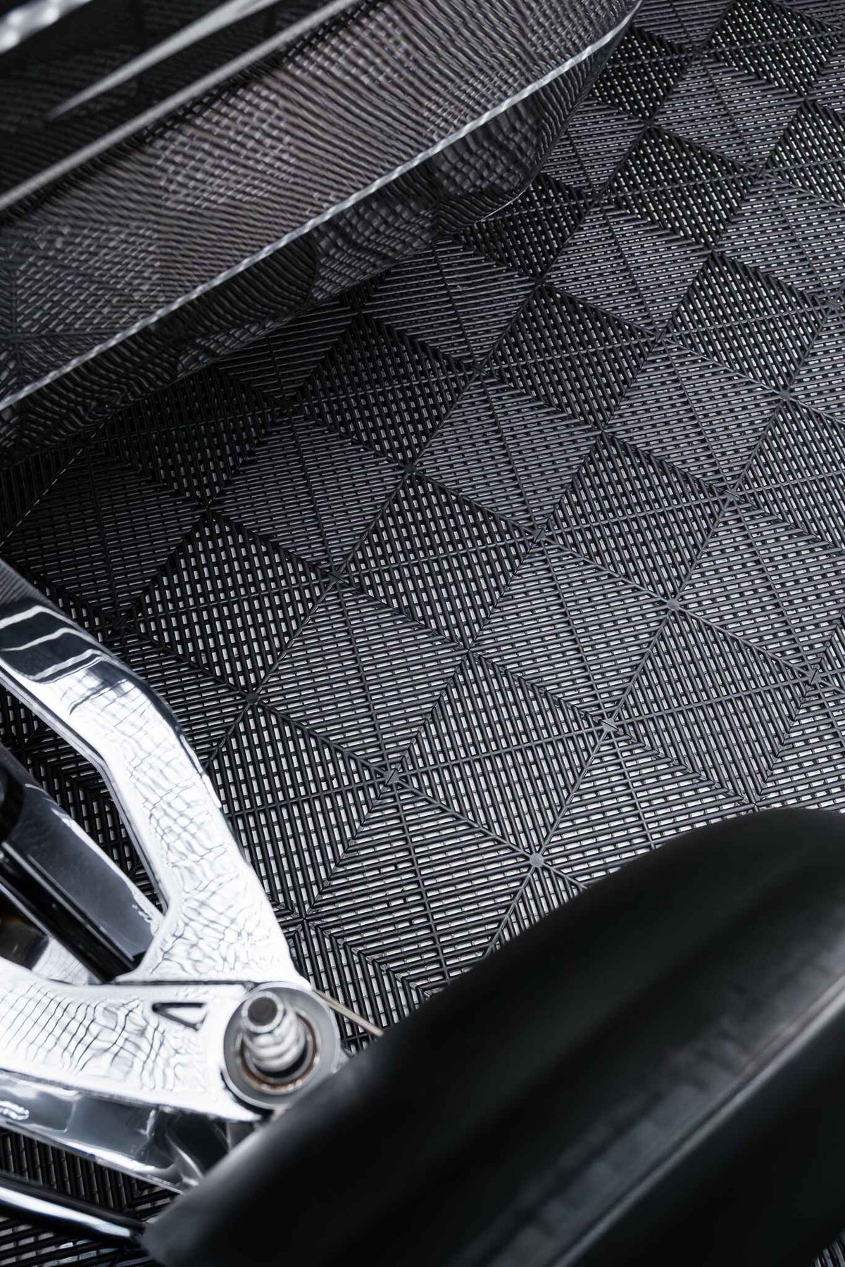 Interlocking Products 15.75" x 15.75" Interlocking Tiles