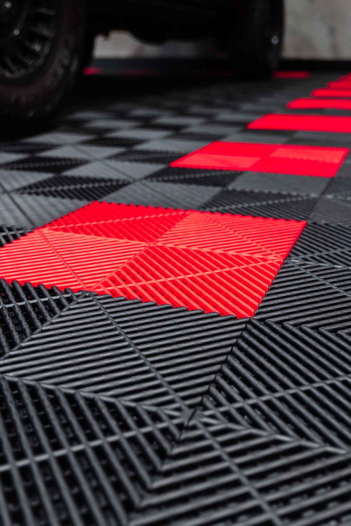 Interlocking Products 15.75" x 15.75" Interlocking Tiles