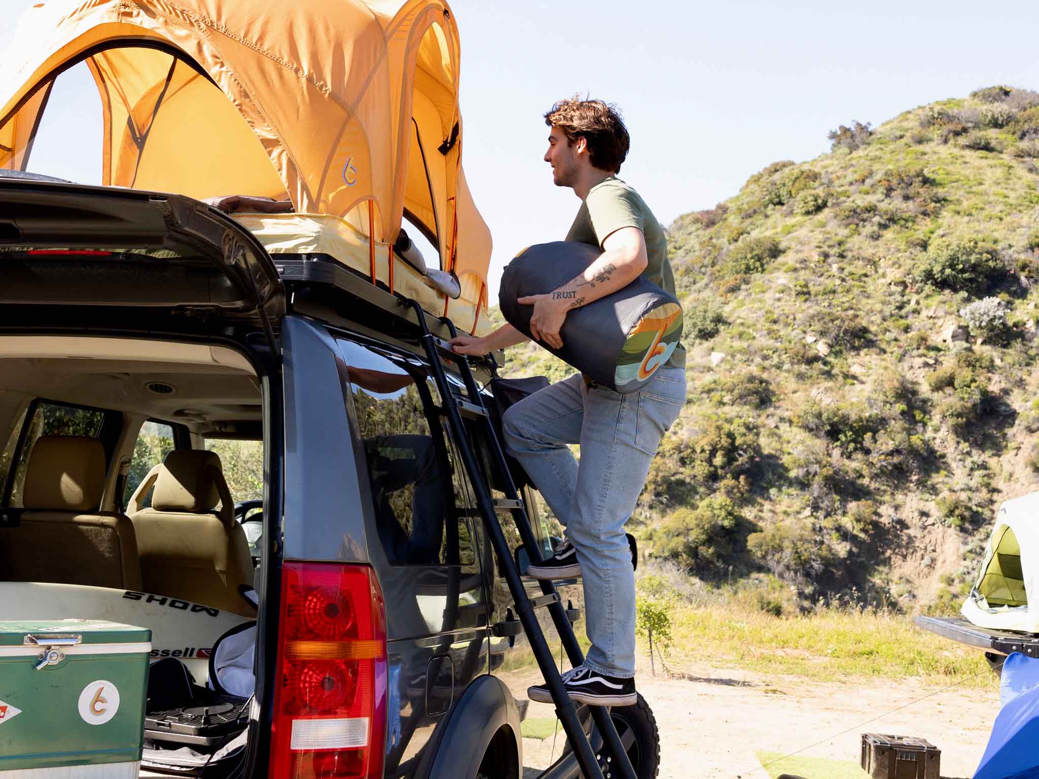 C6 OUTDOOR MUTHATUCKA BLANKET