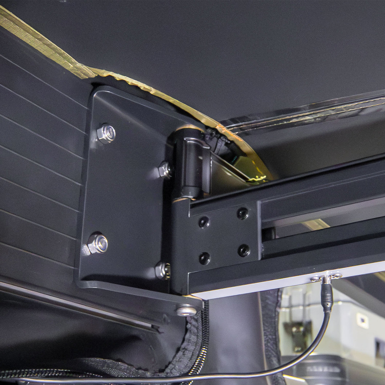 Peregrine PRO 180 + Bracket Kit 3