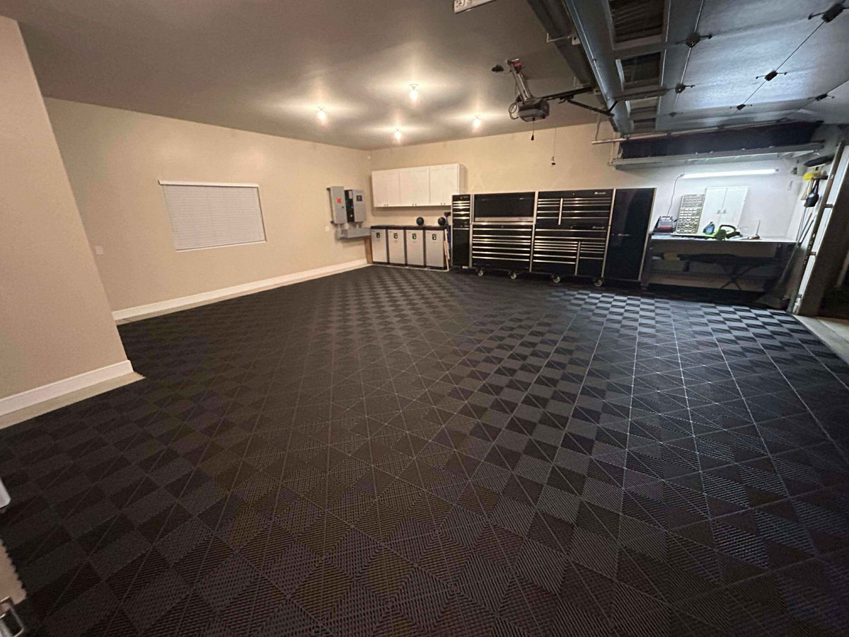 Interlocking Products 15.75" x 15.75" Interlocking Tiles
