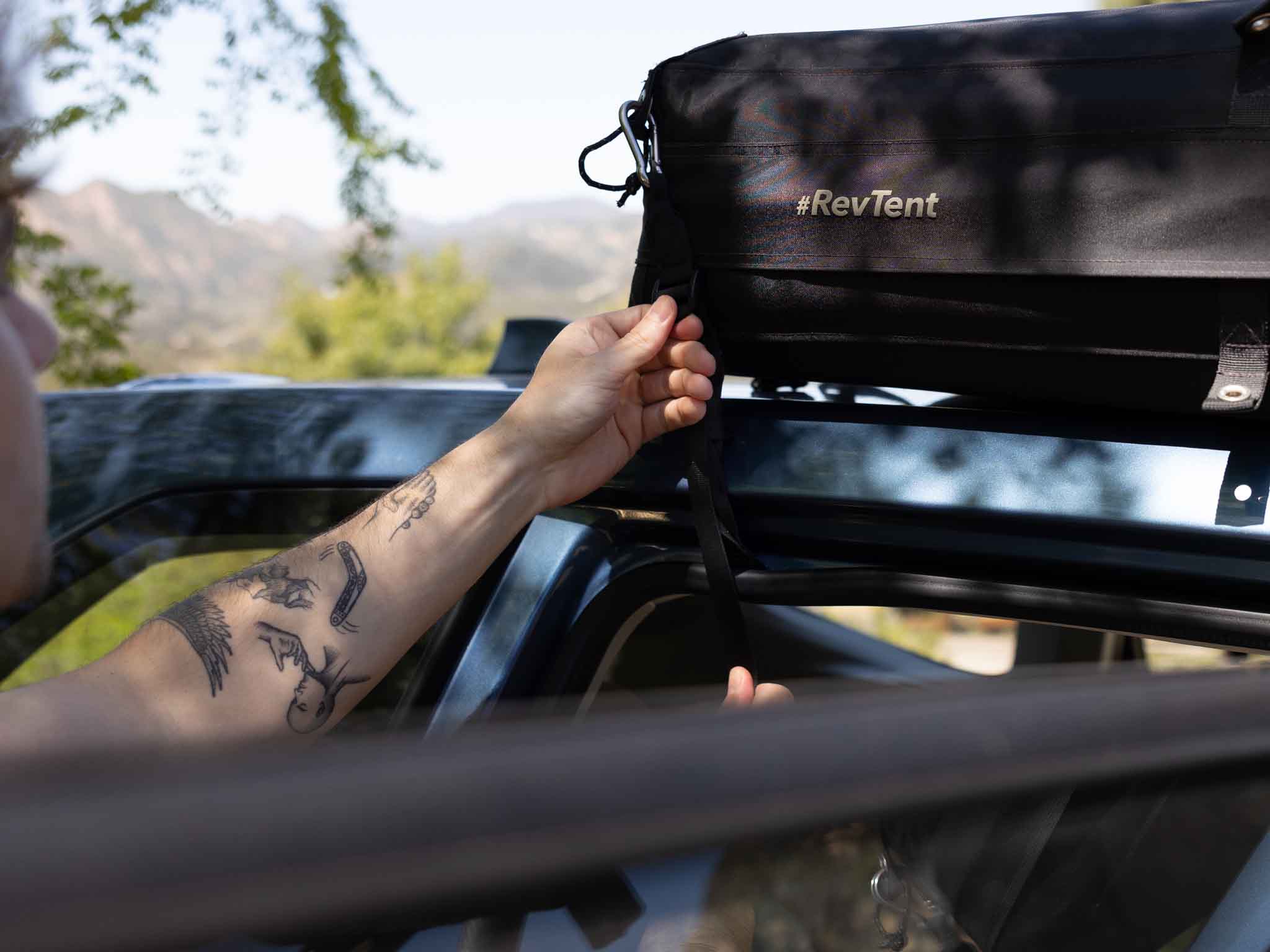 C6 OUTDOOR REV DOOR HOOKS