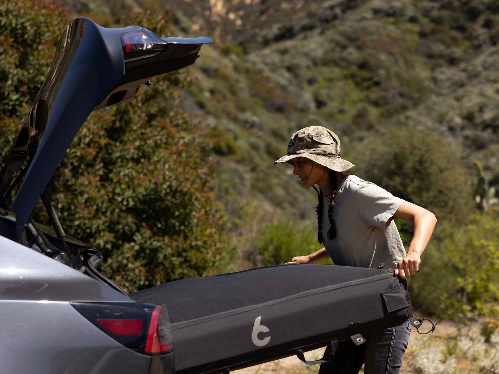 C6 OUTDOOR REV TENT (Ember Black Out)